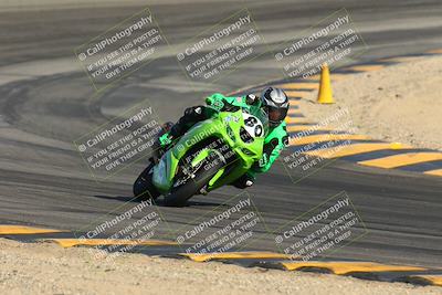 media/Nov-16-2024-CVMA (Sat) [[0e4bb1f32f]]/Race 8-Supersport Middleweight/